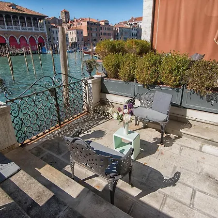 Grimaldi Hermitage Canal Grande View * Benátky