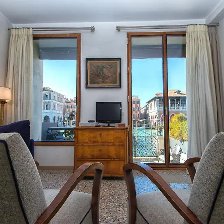 Grimaldi Hermitage Canal Grande View * Veneza