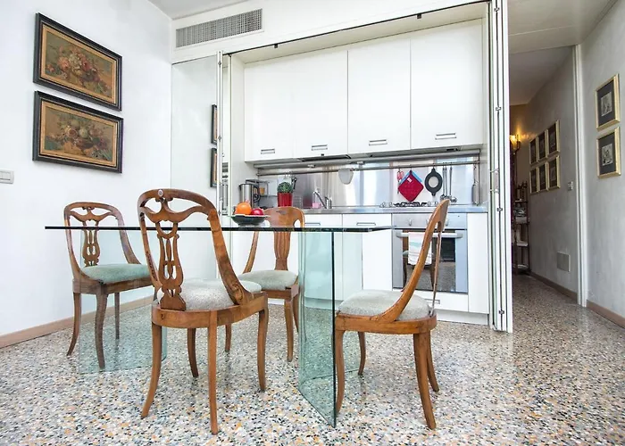 Grimaldi Hermitage Canal Grande View *