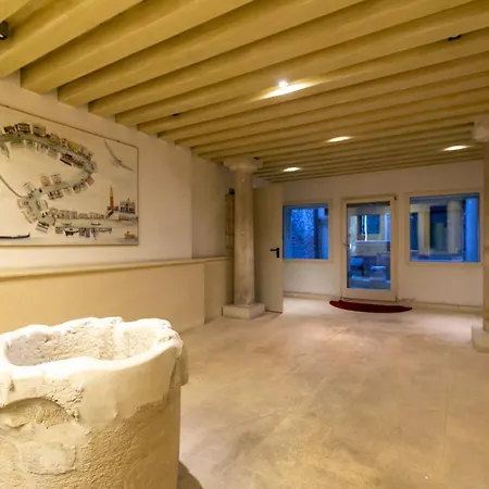 Grimaldi Hermitage Canal Grande View Apartman *